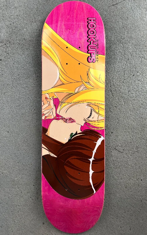 Kissing Girls - 8.5 X 32.25 ASSORTED VENEER COLORS